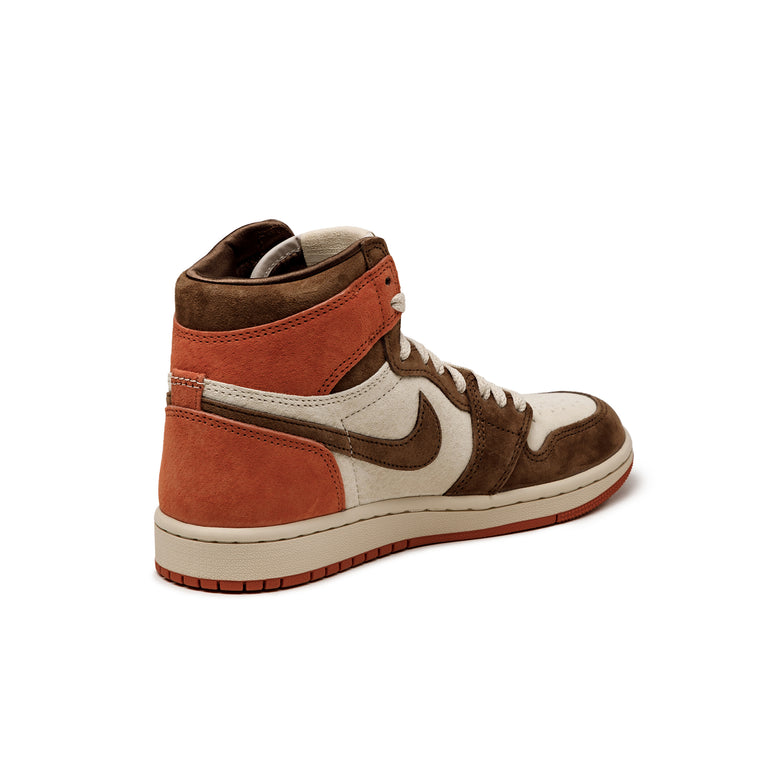 737e615236b2e29346d9f28e1aec78b01c748a48 FQ2941 200 Nike Wmns Air Jordan 1 Retro High SP Dusted Clay Cacao Wow Cacao Wow Sanddrift os 3 768x768