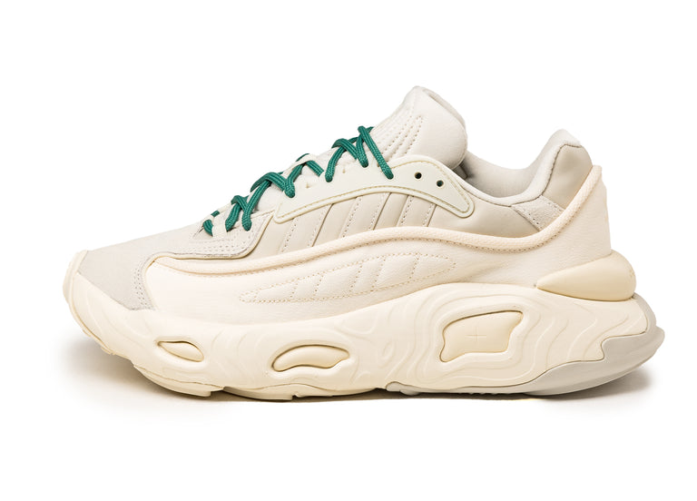 Yeezy 700 Wave runner Shirts to match Sneaker Match Tees White