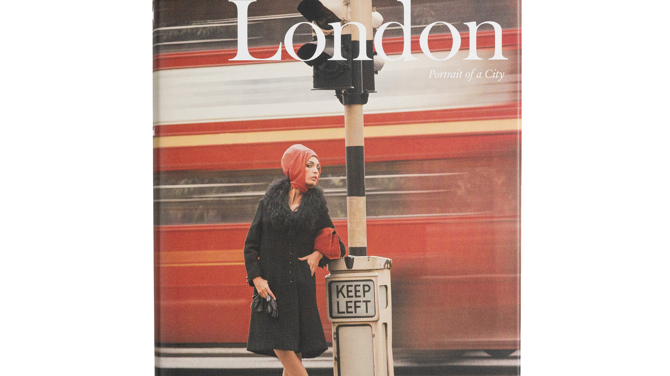 洋書　London Portrait of a City 812cAX-mTnL._AC_UF350,