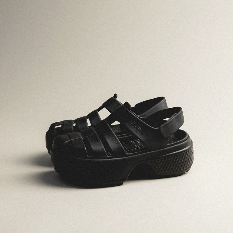 Crocs Stomp Fisherman Sandal onfeet