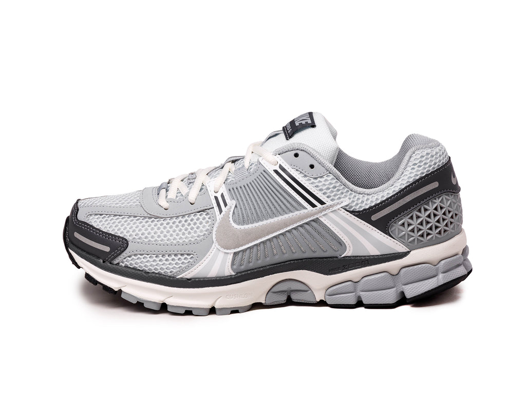 Nike Wmns Zoom Vomero 5 Sneaker Buy online now