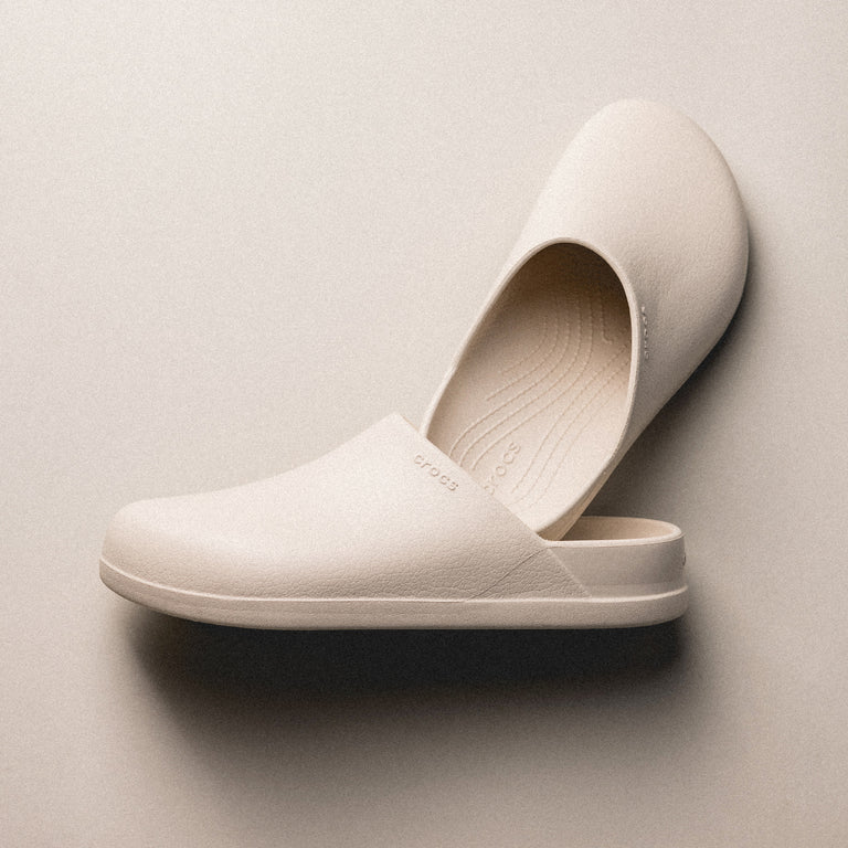 Crocs Dylan Clog onfeet