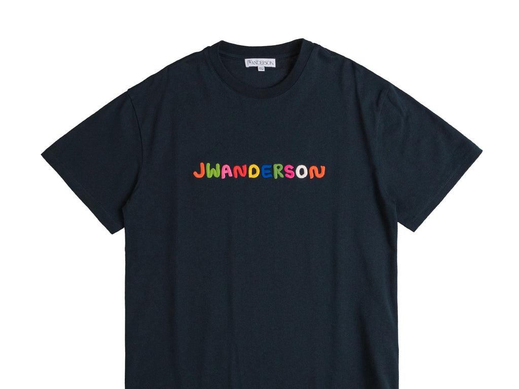 【JW Anderson】ロゴコットンジャージTシャツ JW Anderson ロゴ Tシャツ | ブラック | FARFETCH JP