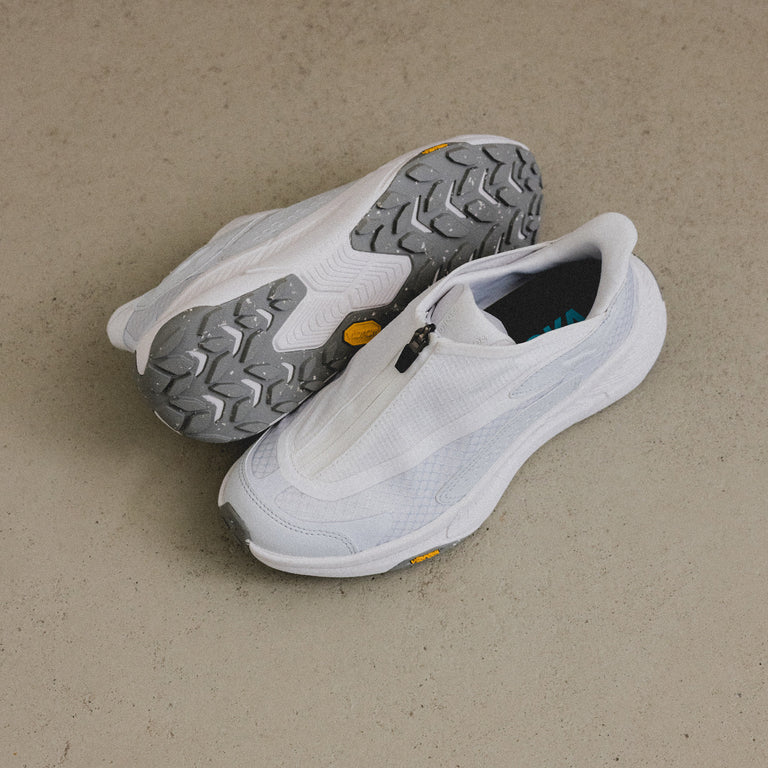 Hoka One One Project Transport onfeet