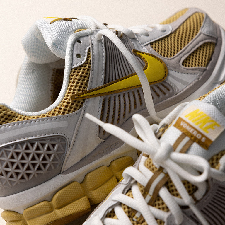 Nike Wmns Zoom Vomero 5 onfeet