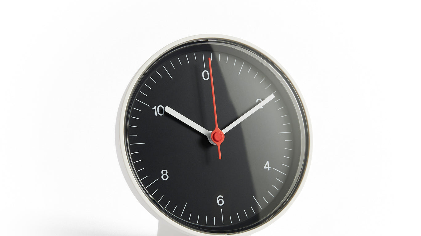 HAY Table Clock | Accessoires » Buy online now!