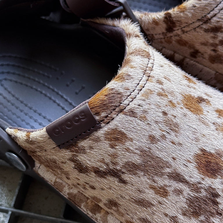 Crocs Classic Clog *Crafted Pony* onfeet