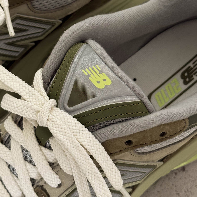 New Balance ABZORB 2010 onfeet