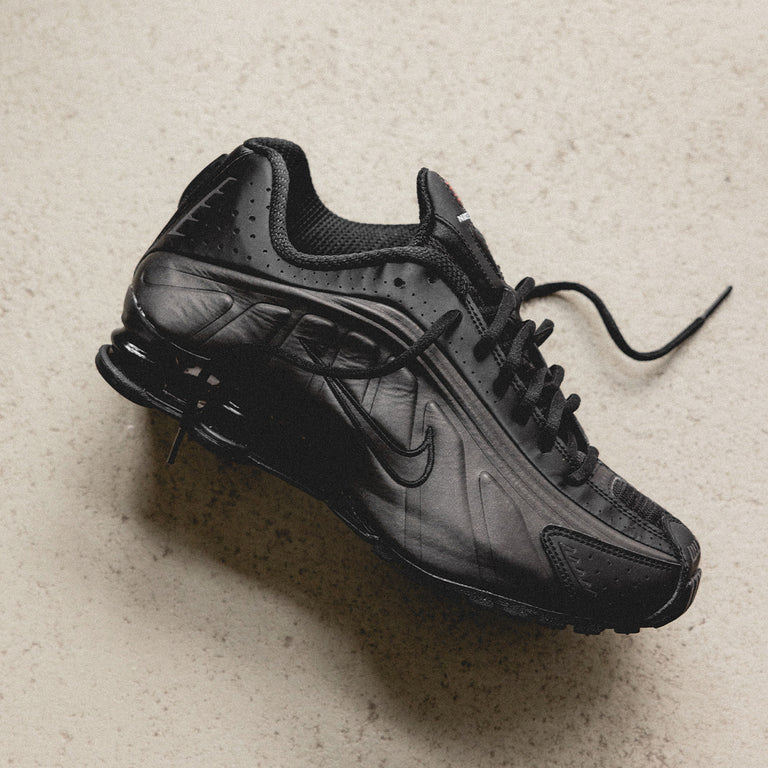 Nike Shox R4 onfeet