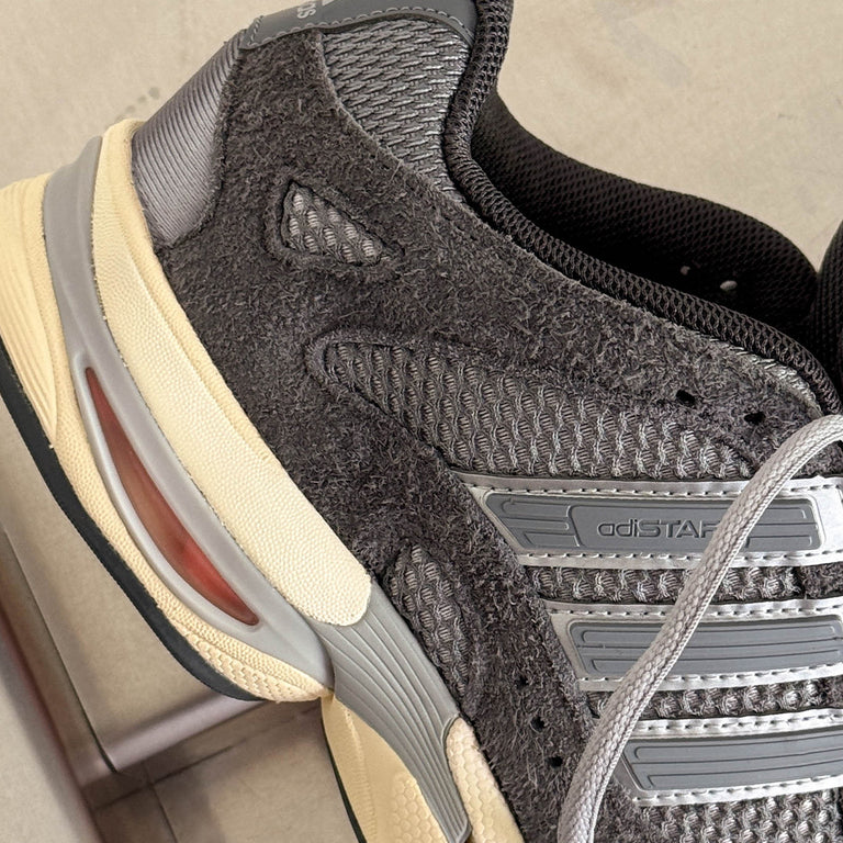Adidas Adistar Moulded onfeet