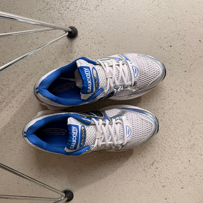 Saucony Pro Grid Triumph 4 onfeet