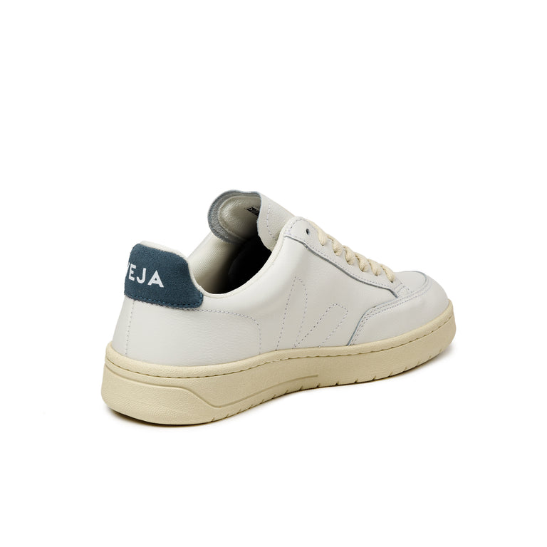 Veja V-12 Stitch