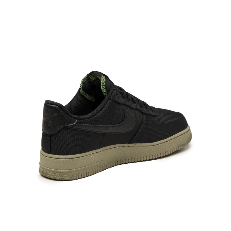 Nike Air Force 1 '07 LV8