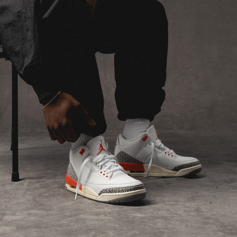 Nike Wmns Air Jordan 3 Retro *Georgia Peach* onfeet