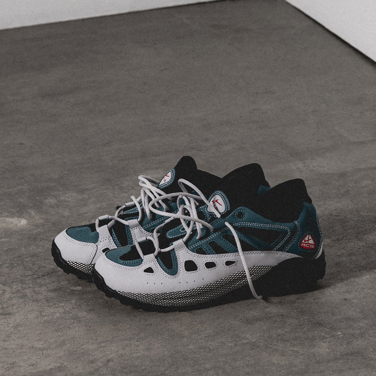 Nike ACG Air Exploraid onfeet