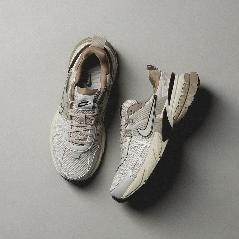Nike Wmns V2K Run onfeet