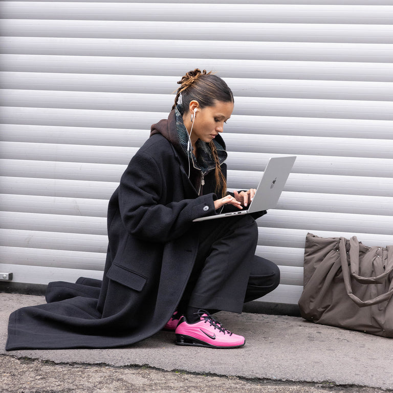 Nike Wmns Shox Z onfeet