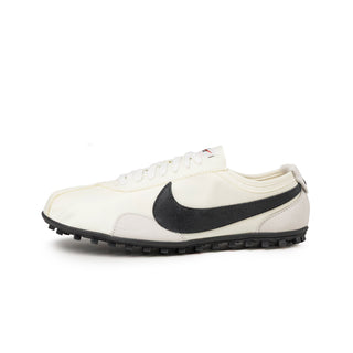 Nike Wmns Moon Racer OG SP - 40.5 / Soft Pearl / Black / Black