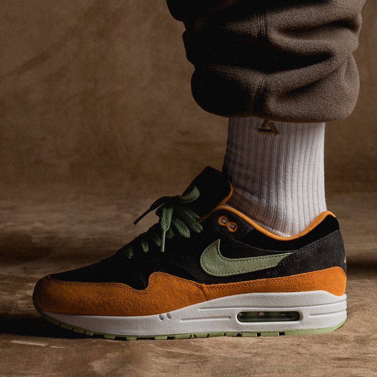 Nike Air Max 1 Premium *Duck Honeydew* onfeet