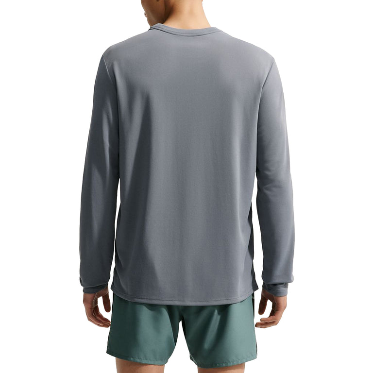 Nike	Miler Breathe Dri-Fit Long-Sleeved Running Shirt - XXL / Smoke Grey / Reflective Silver - 3