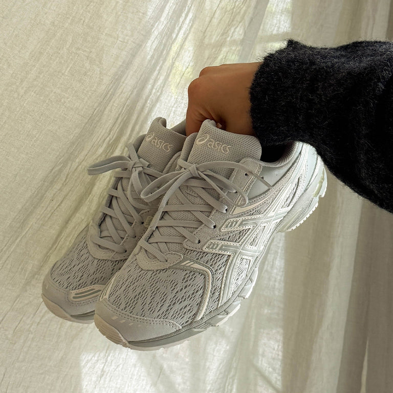 Asics GEL-DS Trainer 14 onfeet