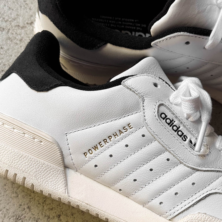 Adidas Powerphase onfeet