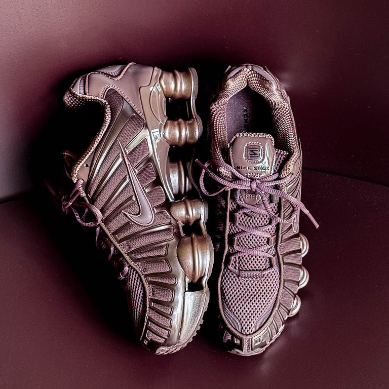 Nike Wmns Shox TL onfeet