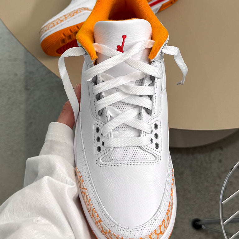 Nike Wmns Air Jordan 3 Retro *White and Orange Peel* onfeet