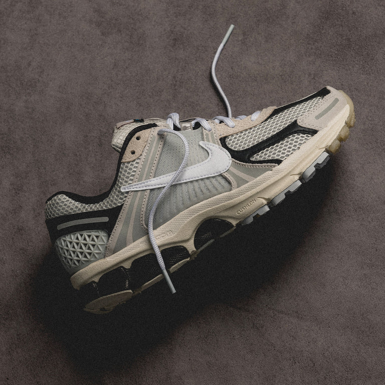 Nike Zoom Vomero 5 PRM onfeet