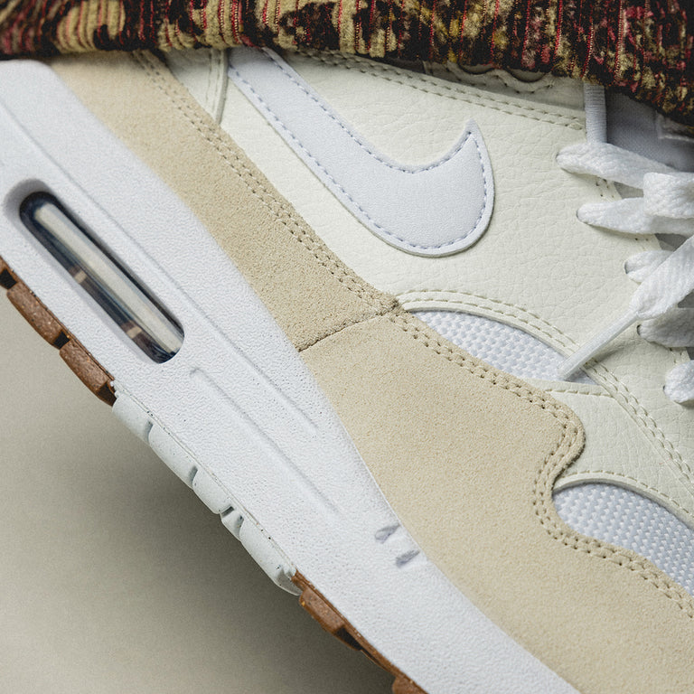 Nike Air Max 1 SC *Sail* onfeet