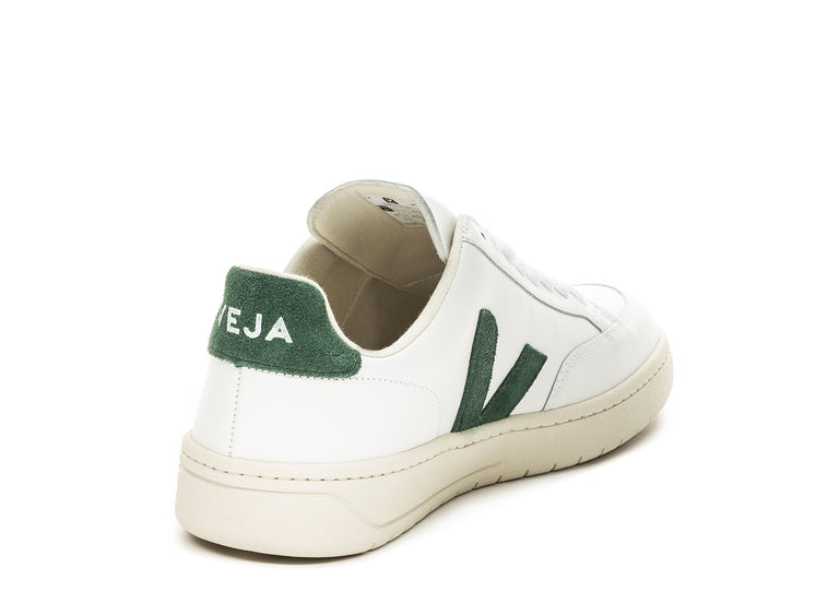 Veja V-12 Leather onfeet