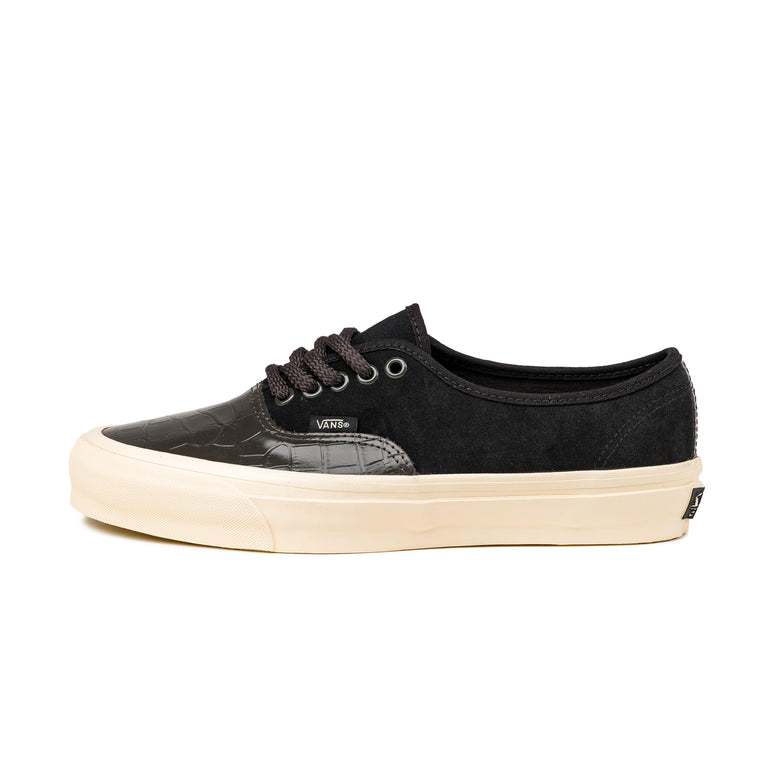 Vans	Authentic 44 LX - 39 / Black / Sand White
