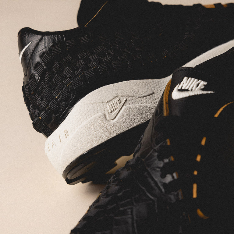 Nike Wmns Air Footscape Woven PRM *Croc* onfeet