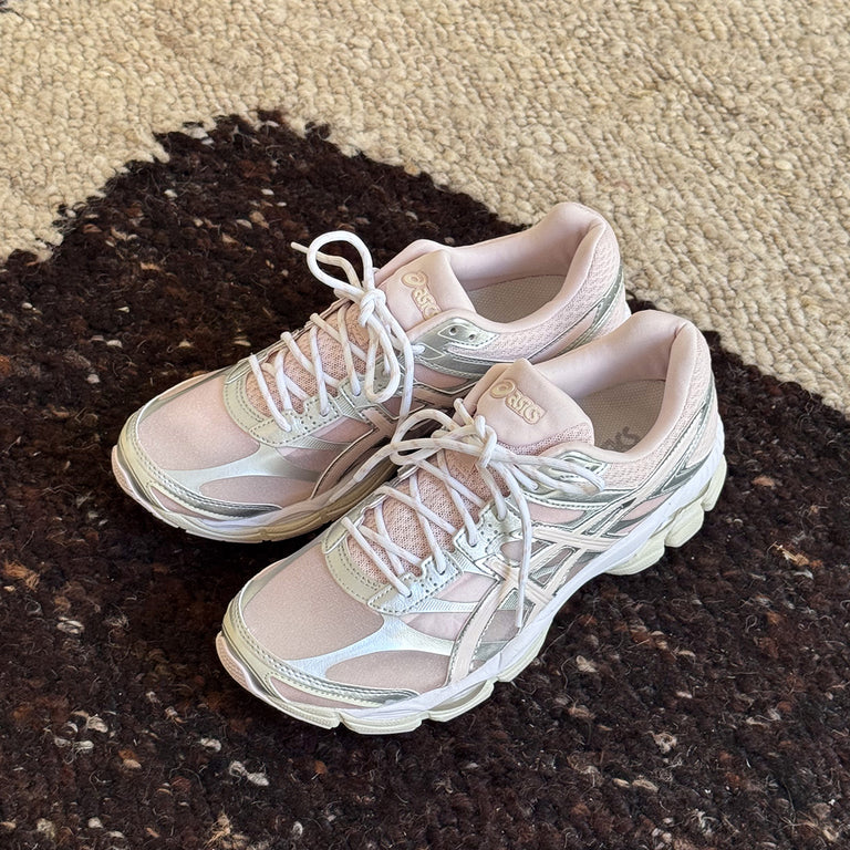 Asics GEL-Cumulus 16 onfeet