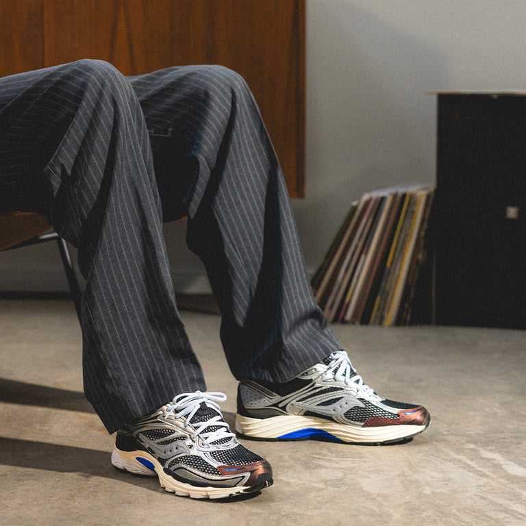Saucony Pro Grid Omni 9 onfeet