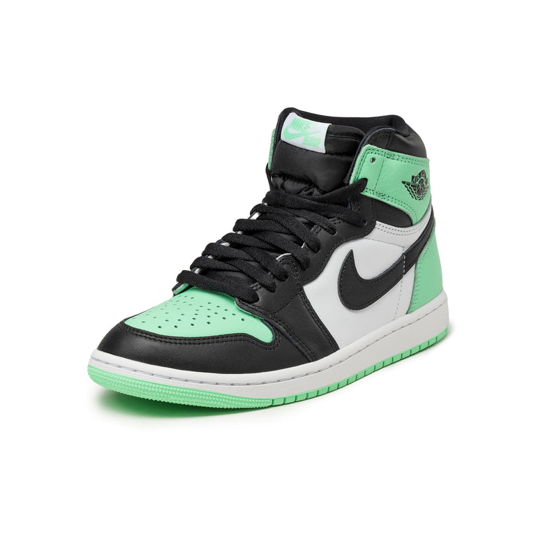 Nike Air Jordan 1 Retro High OG *Green Glow* onfeet