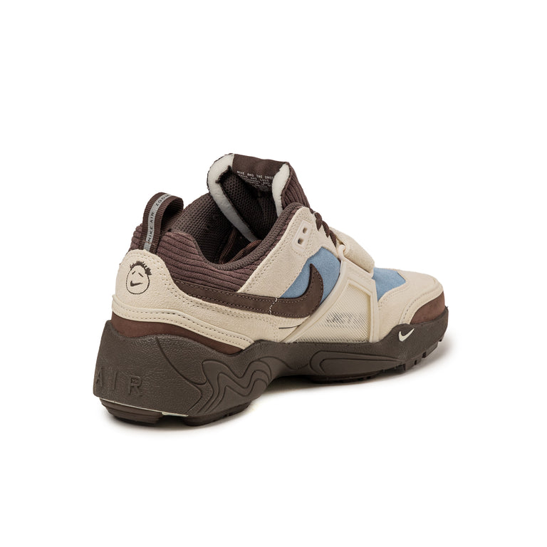 Nike x Travis Scott Zoom Field Jaxx