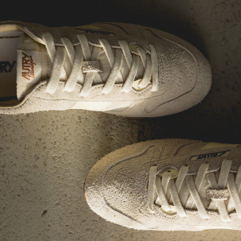 Autry Windspin *Suede / Leather* onfeet