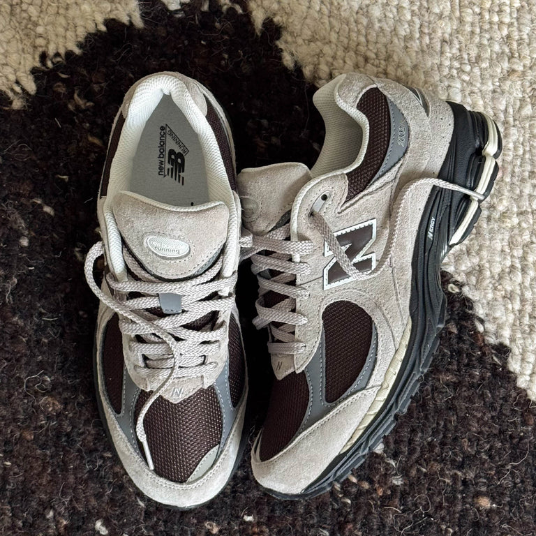 New Balance U2002RO onfeet