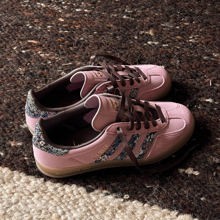 Adidas x Liberty London Gazelle Indoor W onfeet