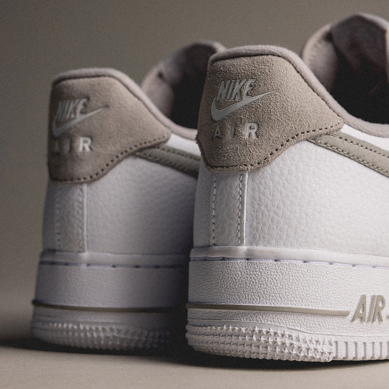 Nike Air Force 1 '07 onfeet