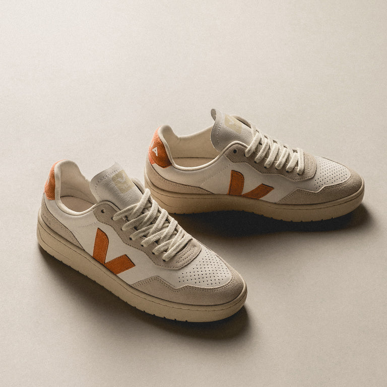 Veja V-90 O.T. W onfeet