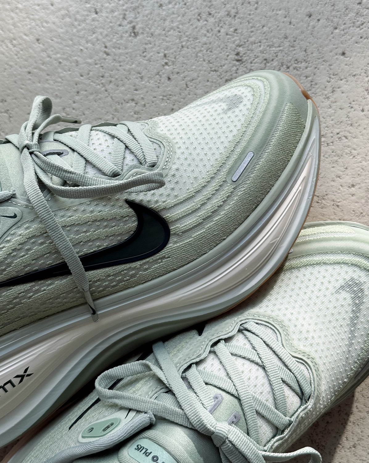 Nike Vomero Plus Sneaker » Buy online now!