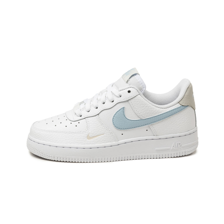 Nike Hasnt Wmns Air Force 1 '07 onfeet