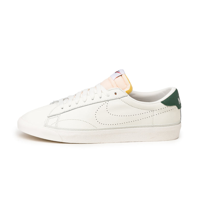 Nike Tennis Classic AC - 40 / Sail / Sail / Fir / Team Orange
