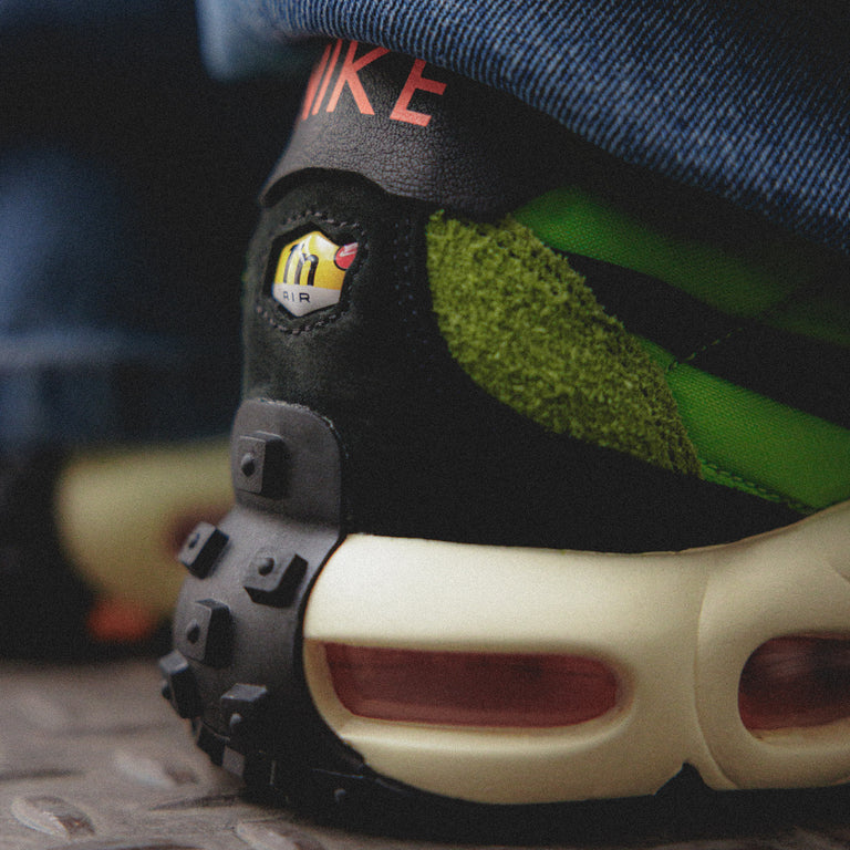 Nike Air Max Waffle SP onfeet