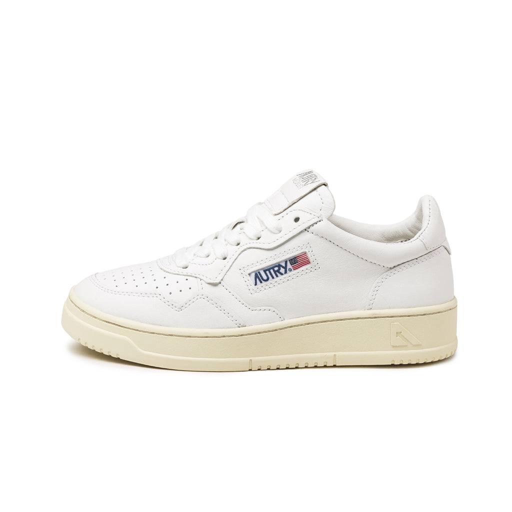 (関税、送料込) AUTRY Medalist Sneakers AULWVS08 Autry Medalist W *Leather / Suede* Sneaker » Buy online now!