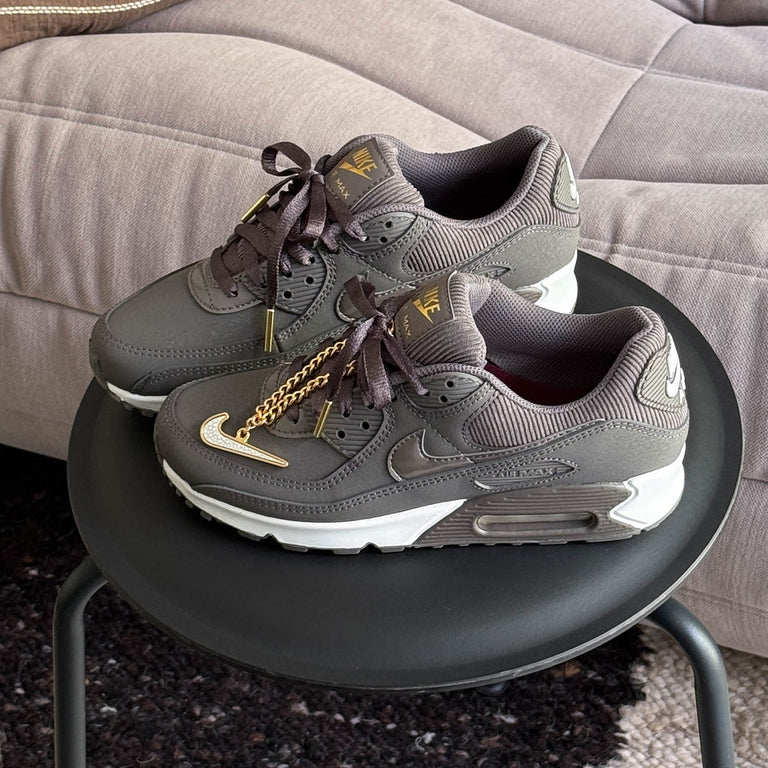 Nike	Wmns Air Max 90 onfeet