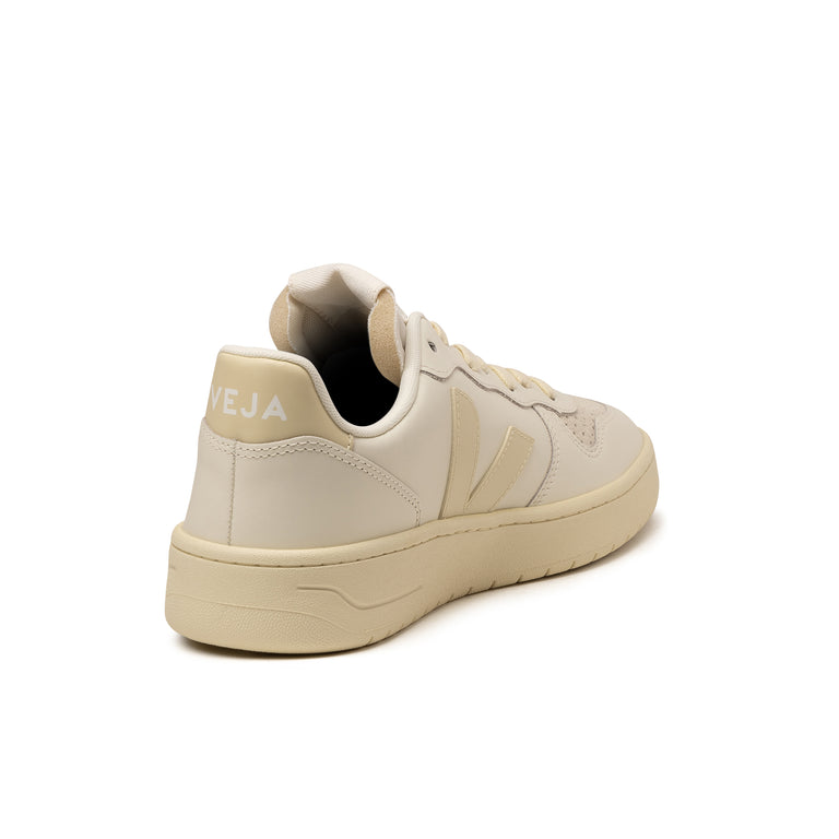 Veja V-10 Leather