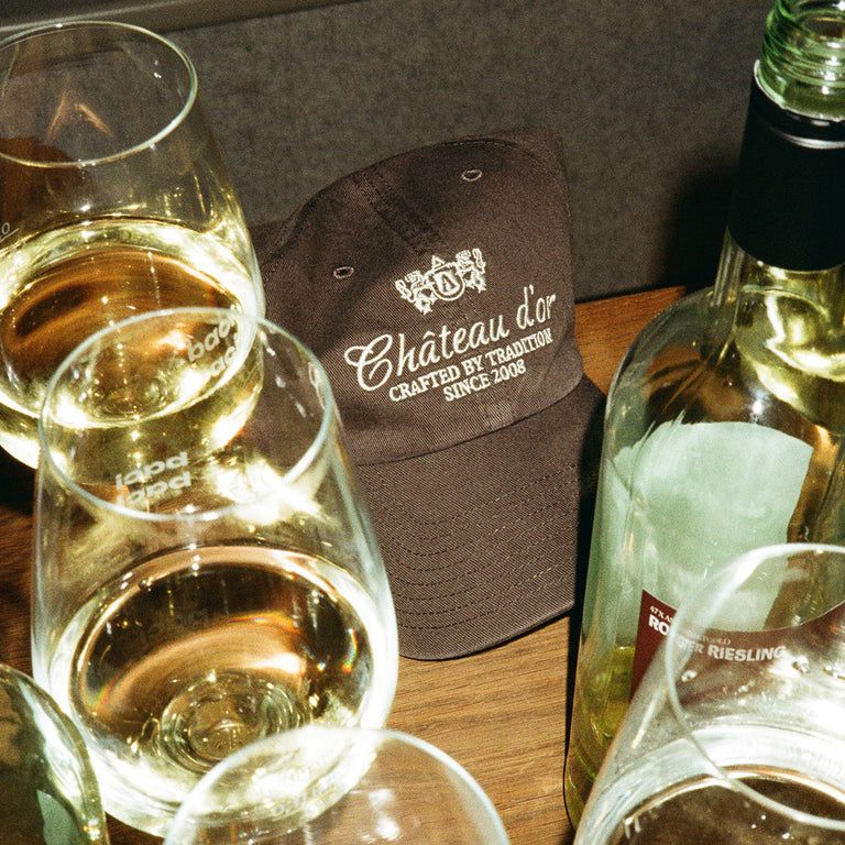 47 x Asphaltgold Chateau d'or *Clean Up* Cap onfeet